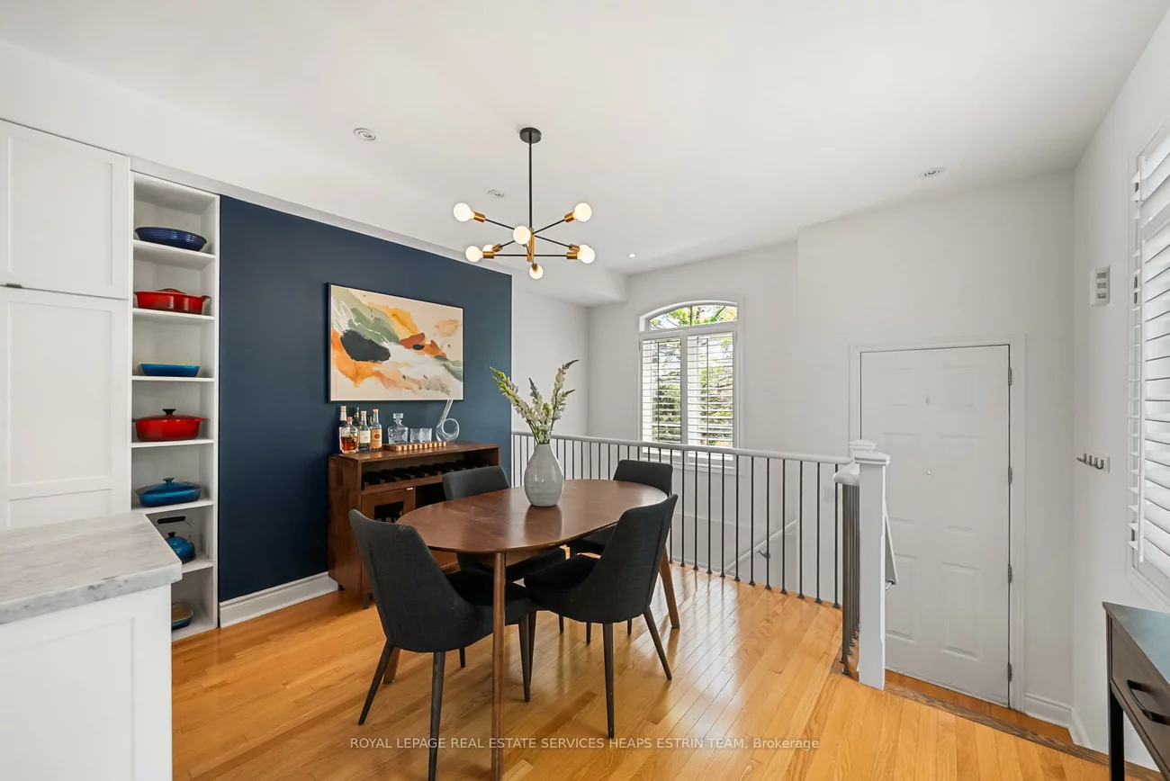 32, Mendota, Stonegate-Queensway, Toronto
