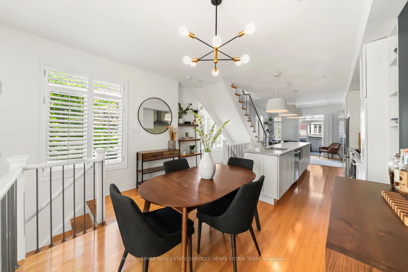 32, Mendota, Stonegate-Queensway, Toronto