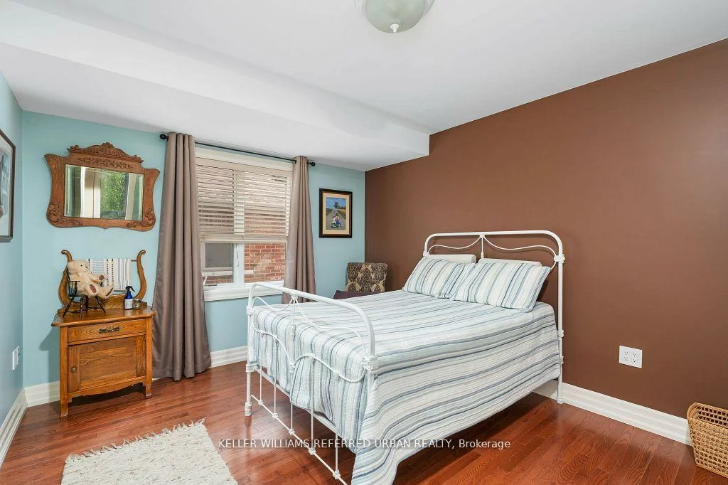 317, Rathburn, Islington-City Centre West, Toronto