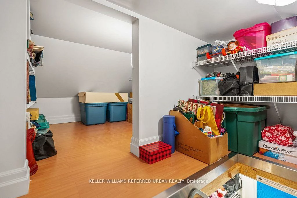 317, Rathburn, Islington-City Centre West, Toronto