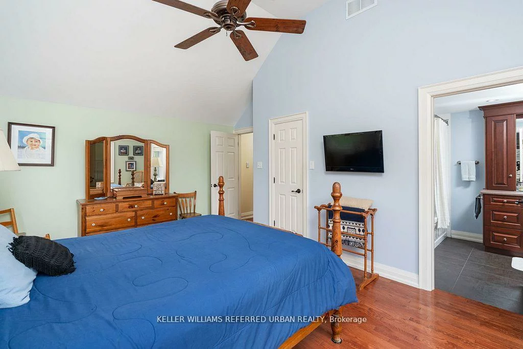 317, Rathburn, Islington-City Centre West, Toronto