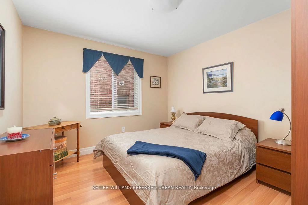 317, Rathburn, Islington-City Centre West, Toronto