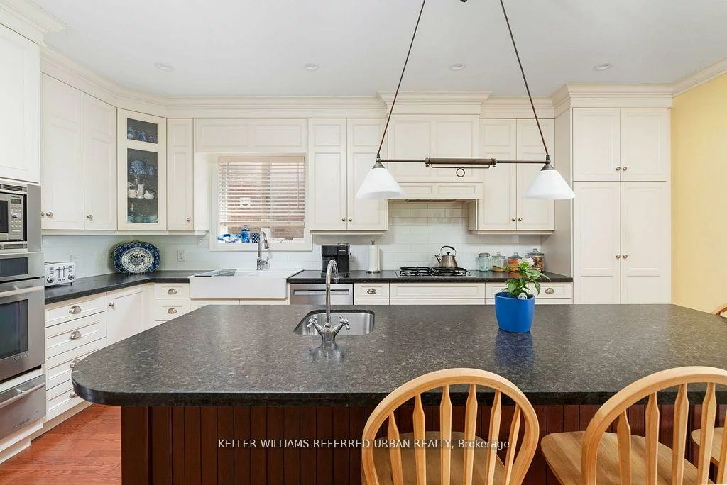 317, Rathburn, Islington-City Centre West, Toronto