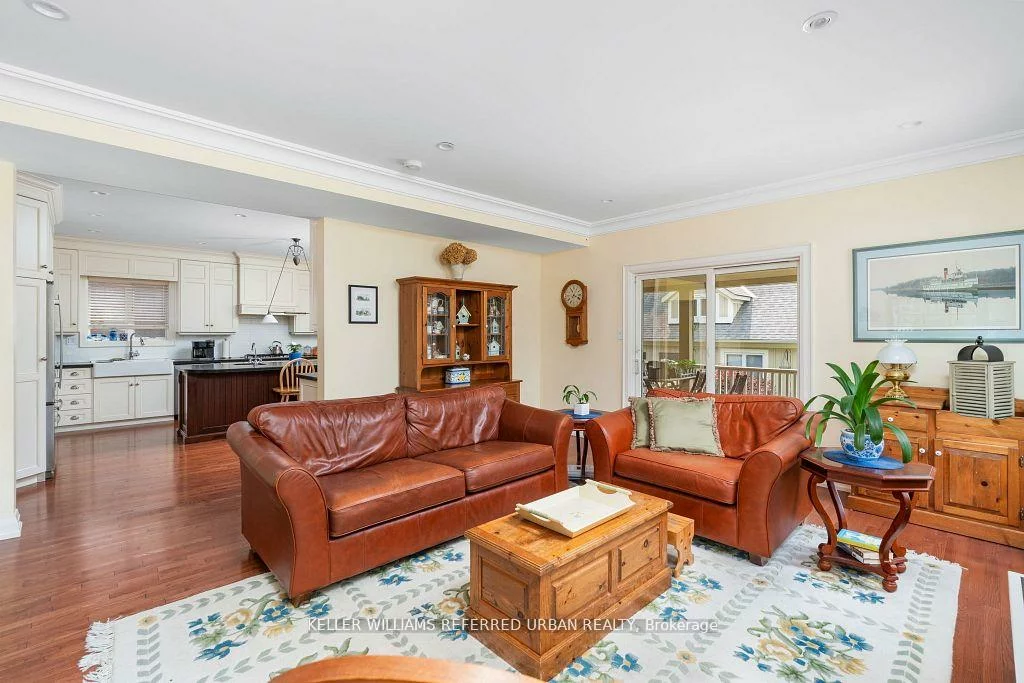 317, Rathburn, Islington-City Centre West, Toronto