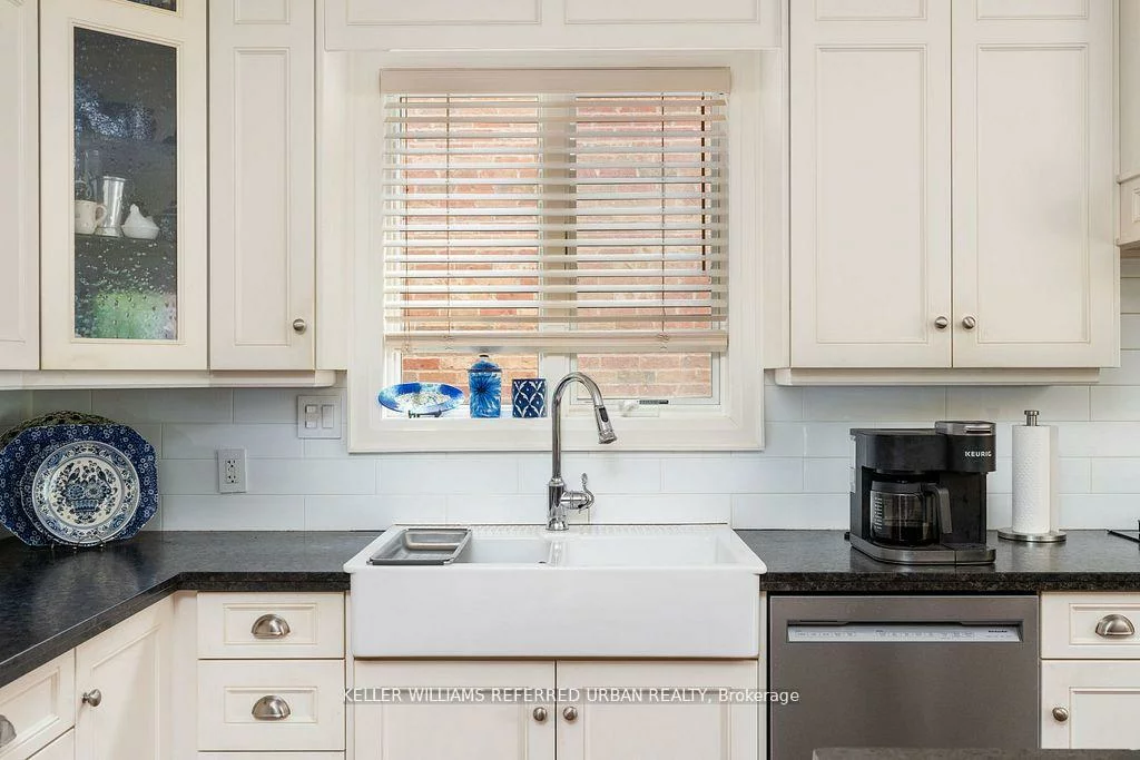 317, Rathburn, Islington-City Centre West, Toronto