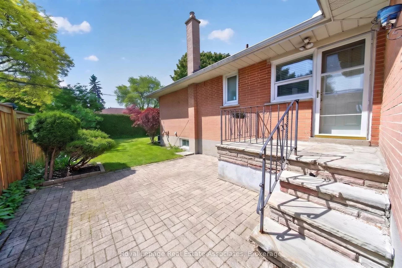 141, The Westway, Willowridge-Martingrove-Richview, Toronto