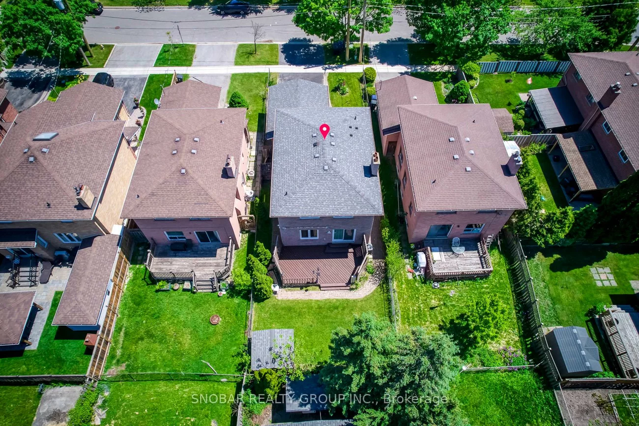296, Rimilton, Alderwood, Toronto
