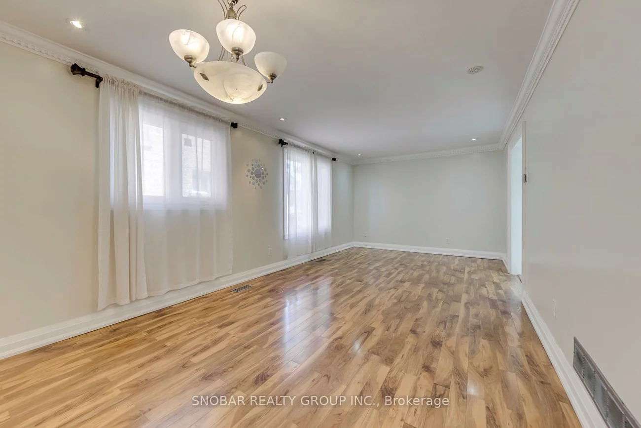296, Rimilton, Alderwood, Toronto