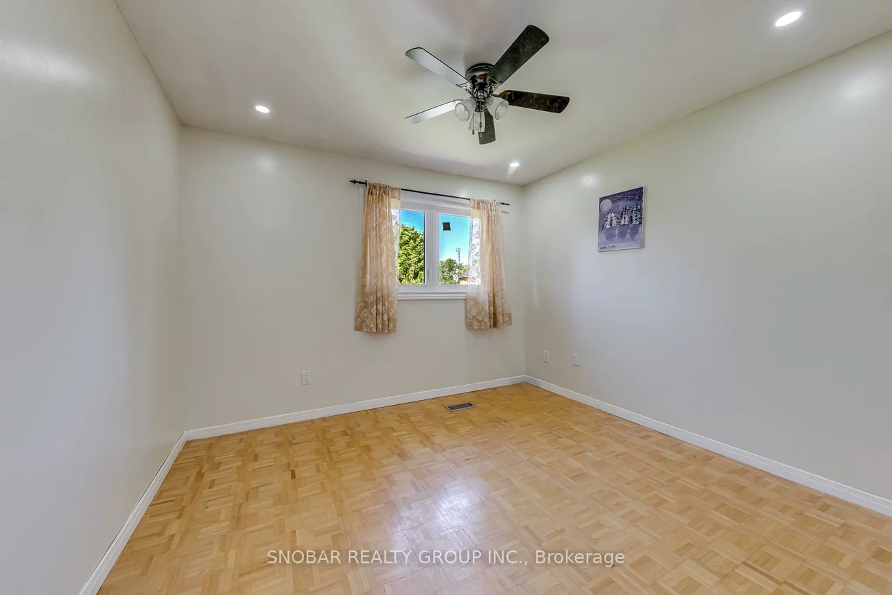 296, Rimilton, Alderwood, Toronto