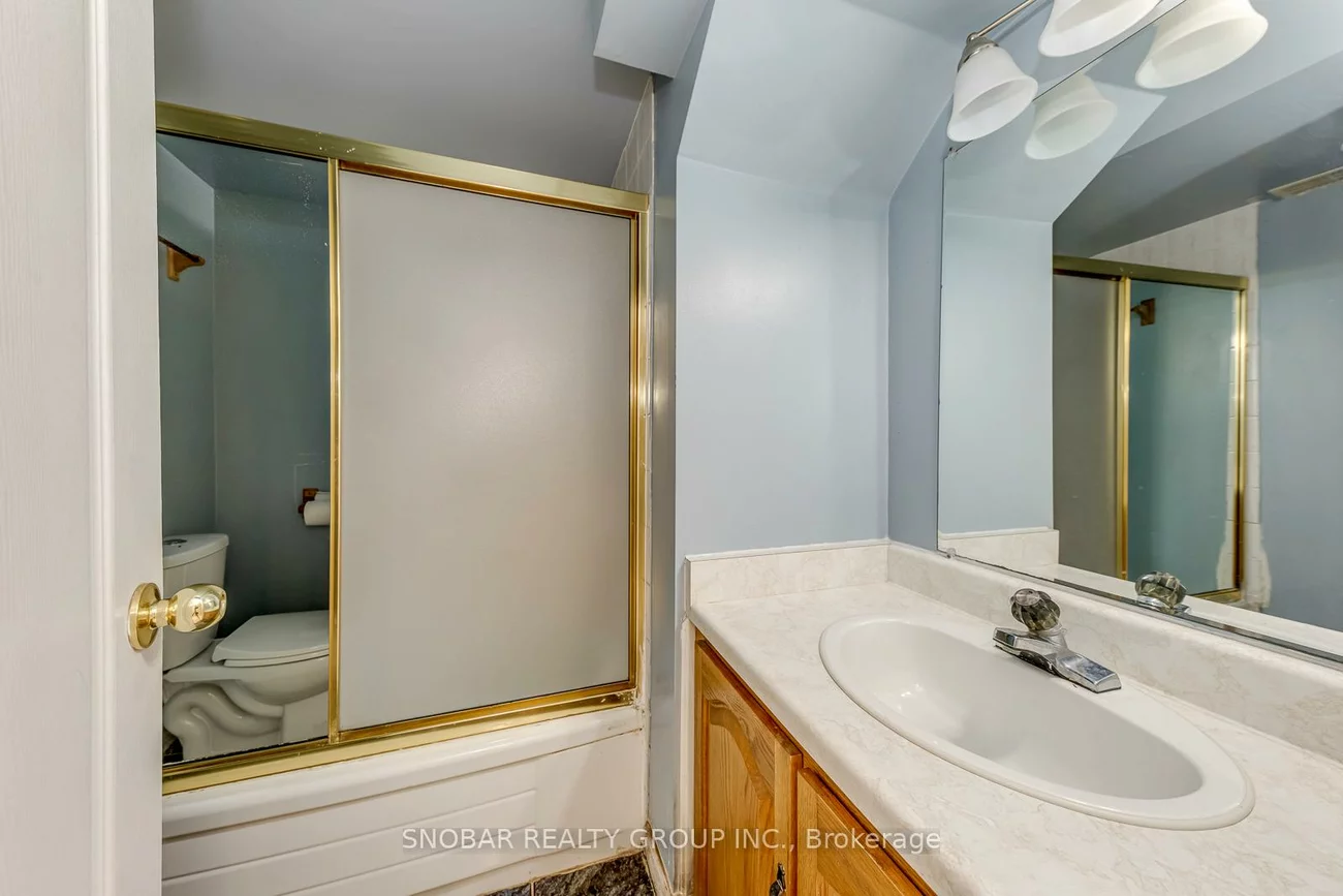 296, Rimilton, Alderwood, Toronto