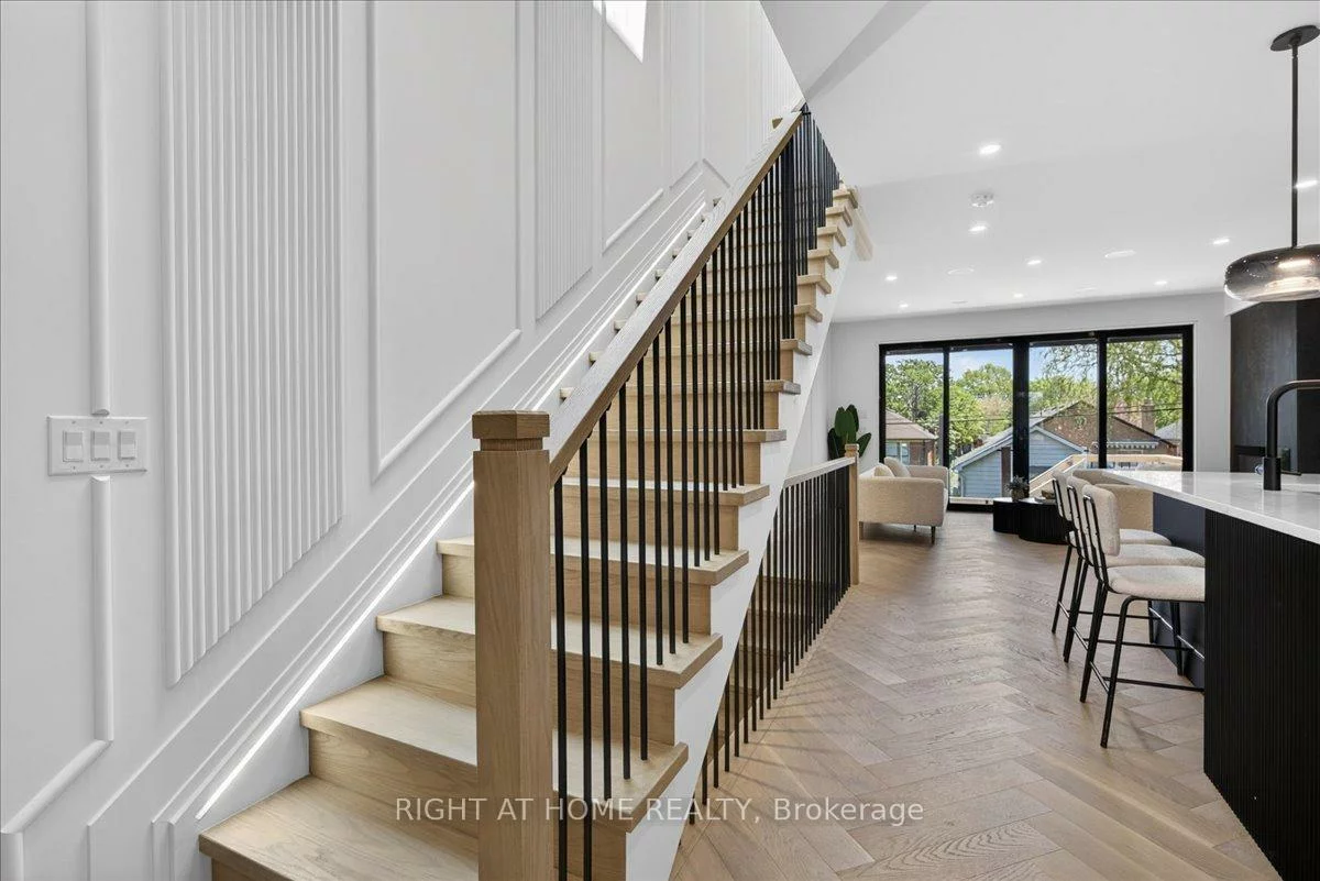 15B, ROSEMEADE, Stonegate-Queensway, Toronto
