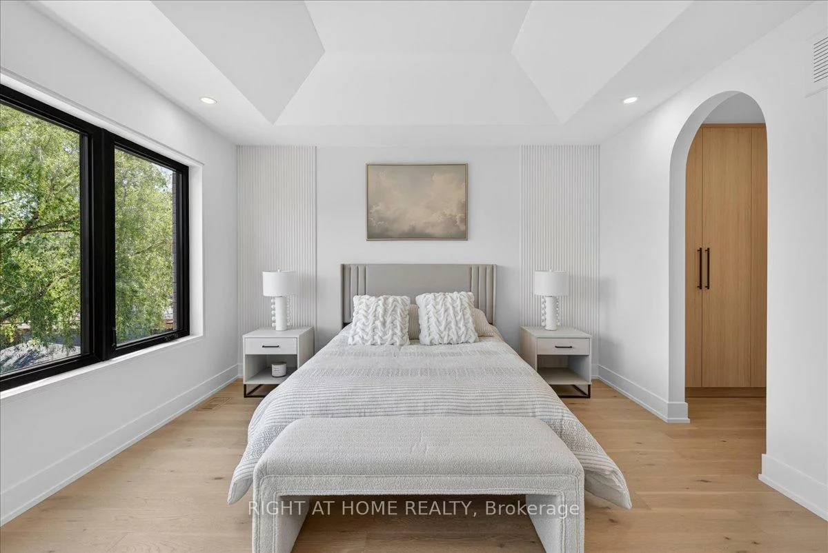 15B, ROSEMEADE, Stonegate-Queensway, Toronto