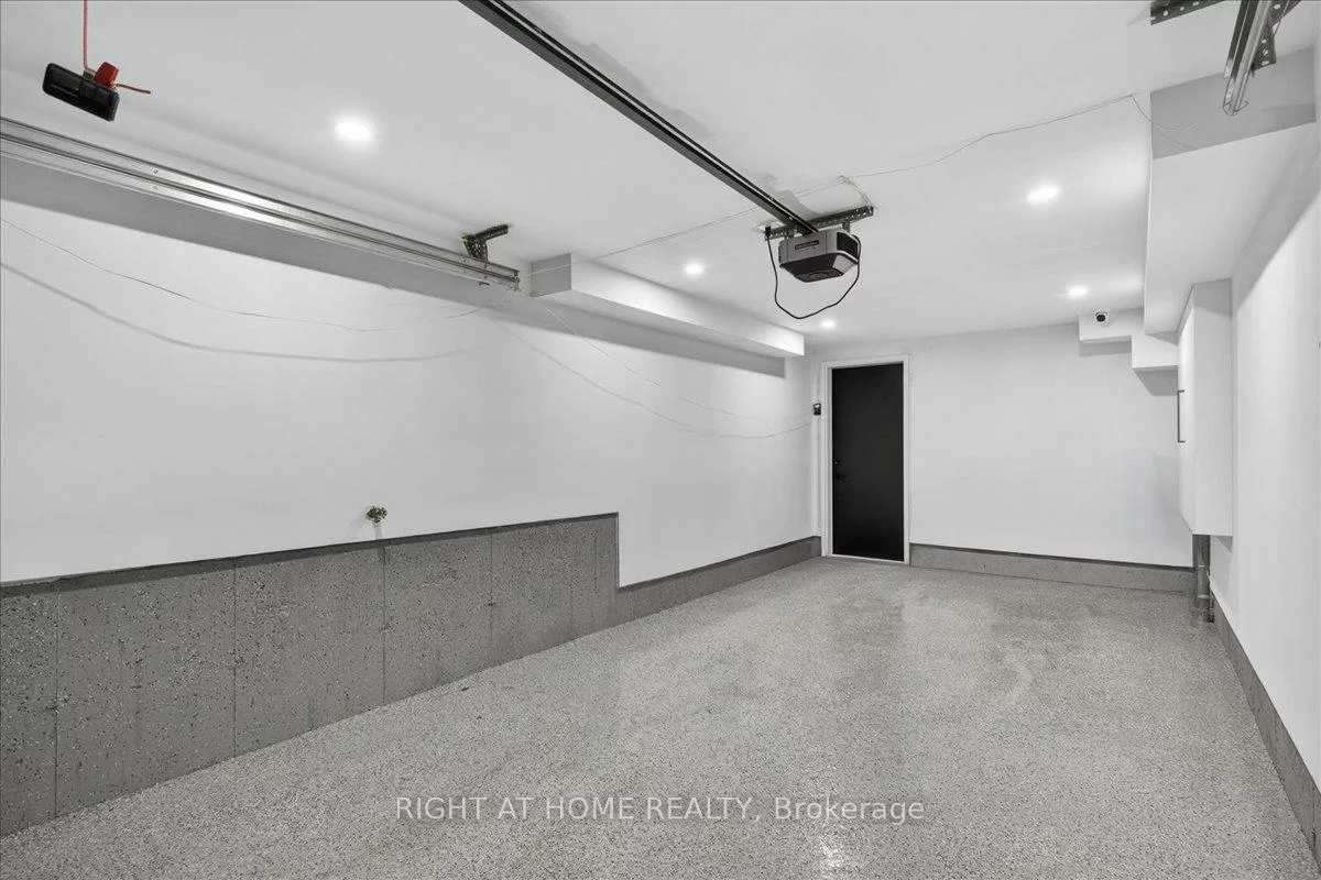 15B, ROSEMEADE, Stonegate-Queensway, Toronto