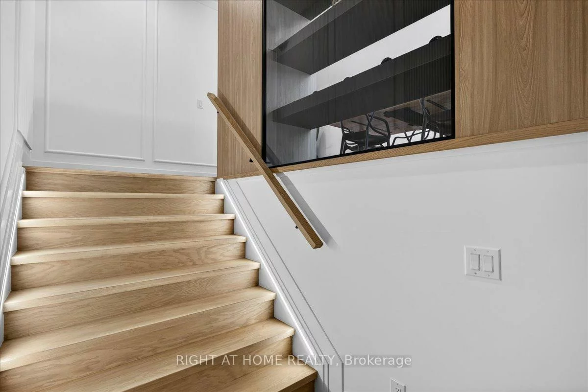 15B, ROSEMEADE, Stonegate-Queensway, Toronto