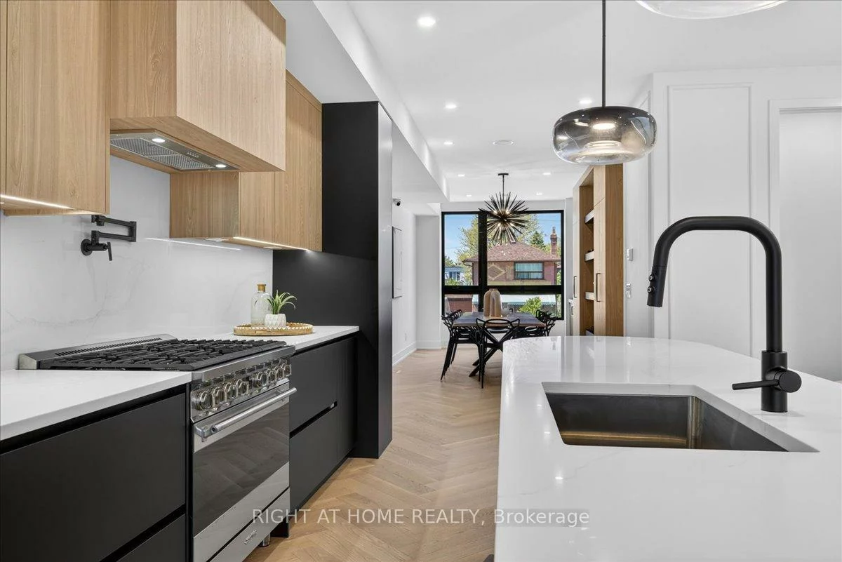15B, ROSEMEADE, Stonegate-Queensway, Toronto