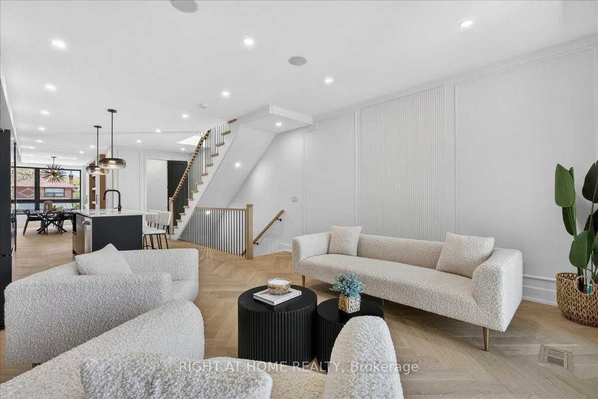 15B, ROSEMEADE, Stonegate-Queensway, Toronto