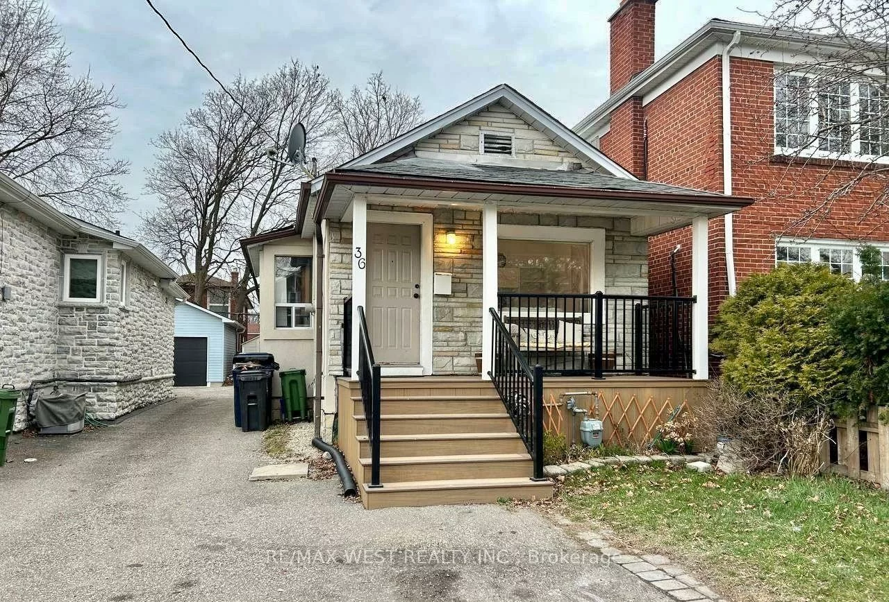 36, Fourteenth, New Toronto, Toronto