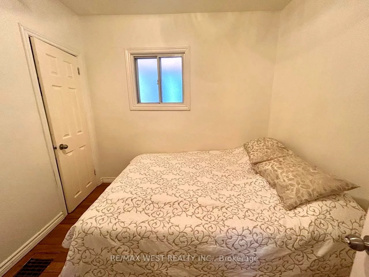 36, Fourteenth, New Toronto, Toronto