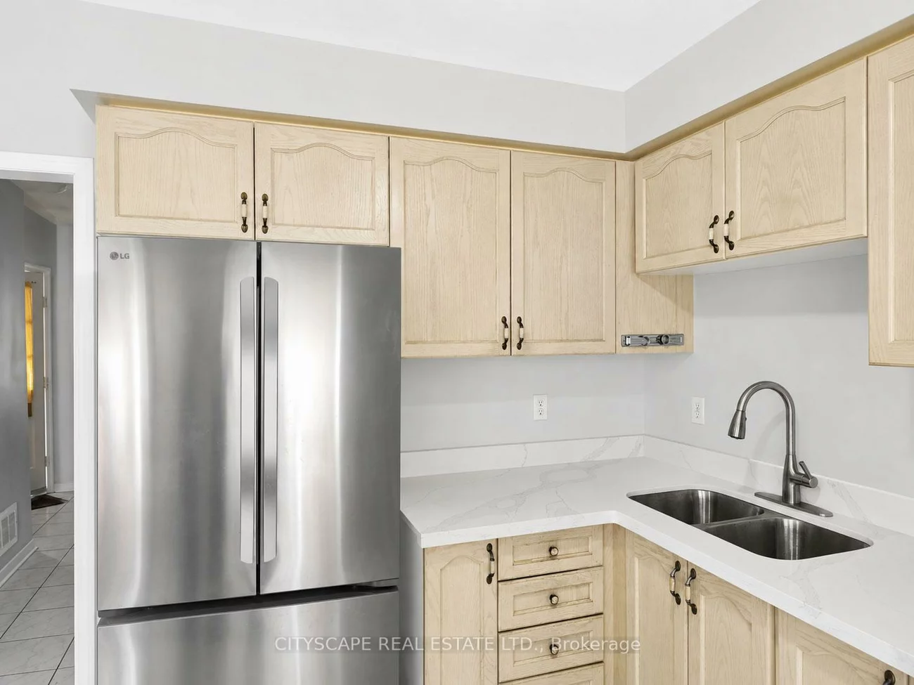 29, Centrepark, Brookhaven-Amesbury, Toronto