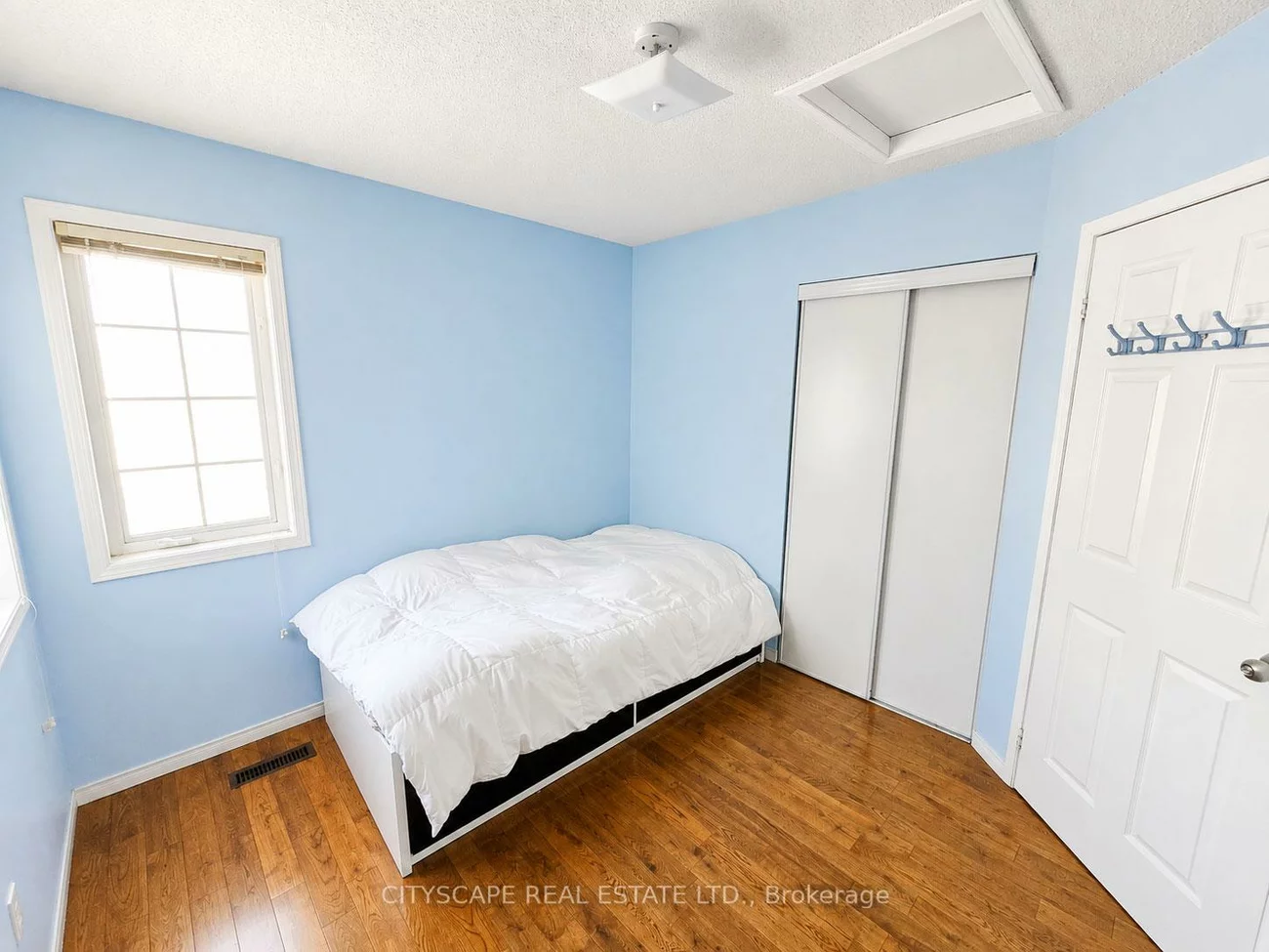 29, Centrepark, Brookhaven-Amesbury, Toronto