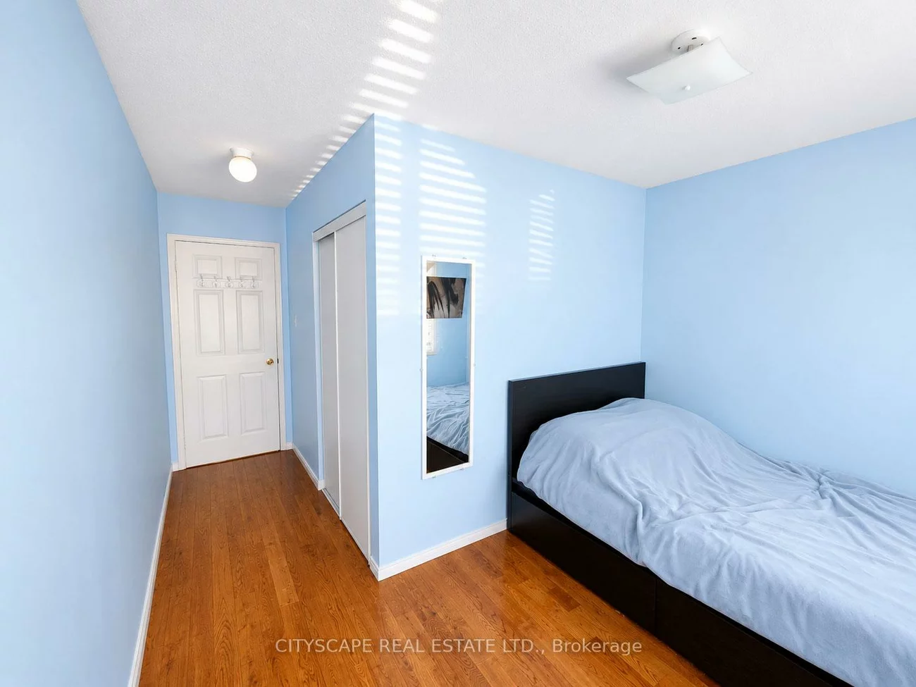 29, Centrepark, Brookhaven-Amesbury, Toronto
