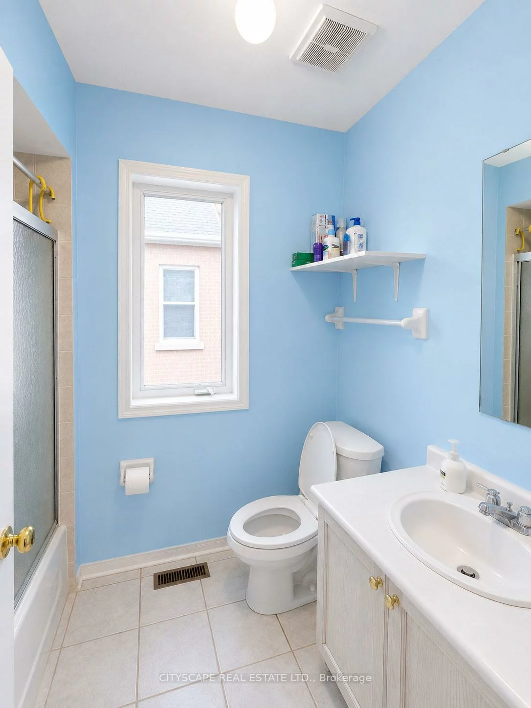 29, Centrepark, Brookhaven-Amesbury, Toronto