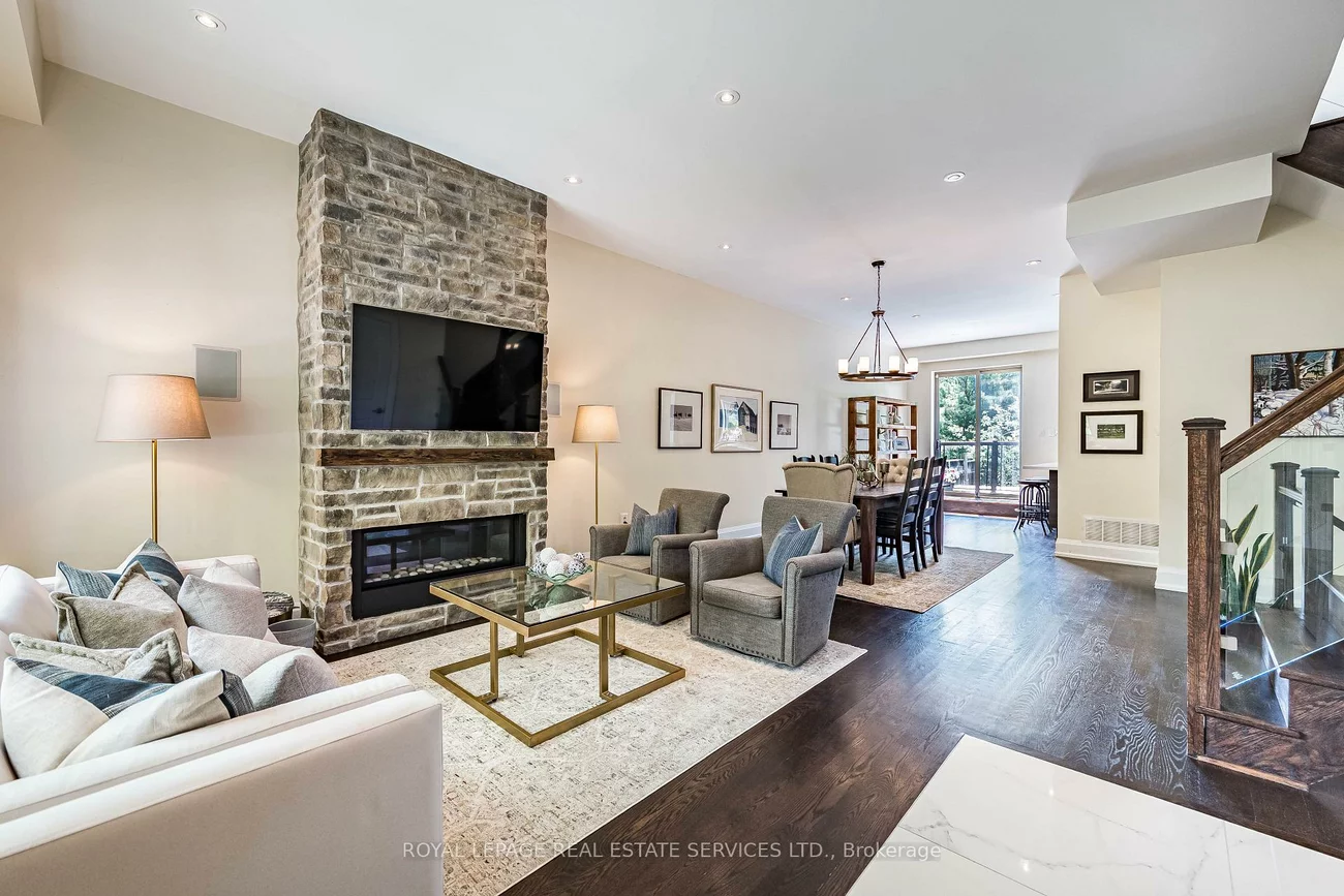 31, James, Long Branch, Toronto
