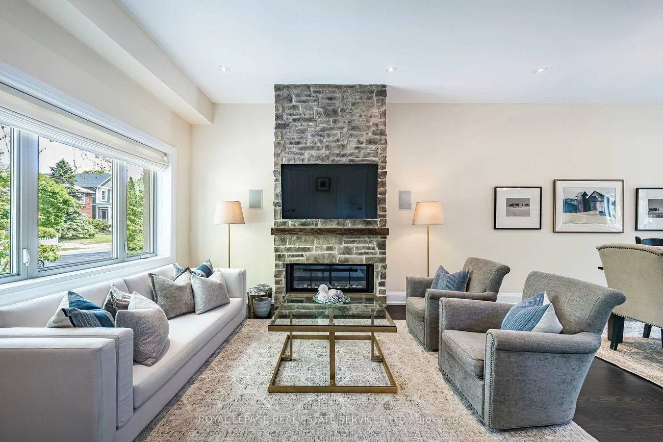 31, James, Long Branch, Toronto