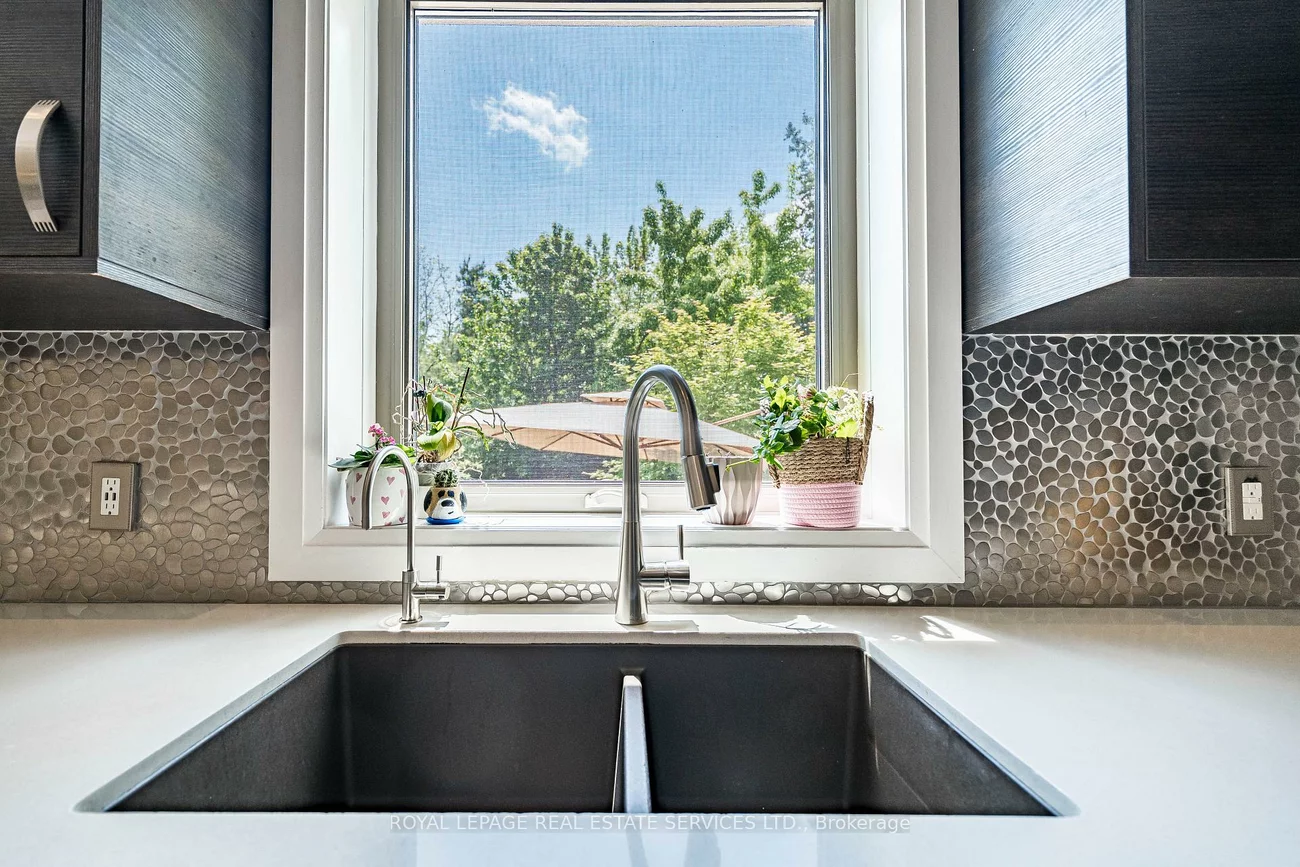 31, James, Long Branch, Toronto