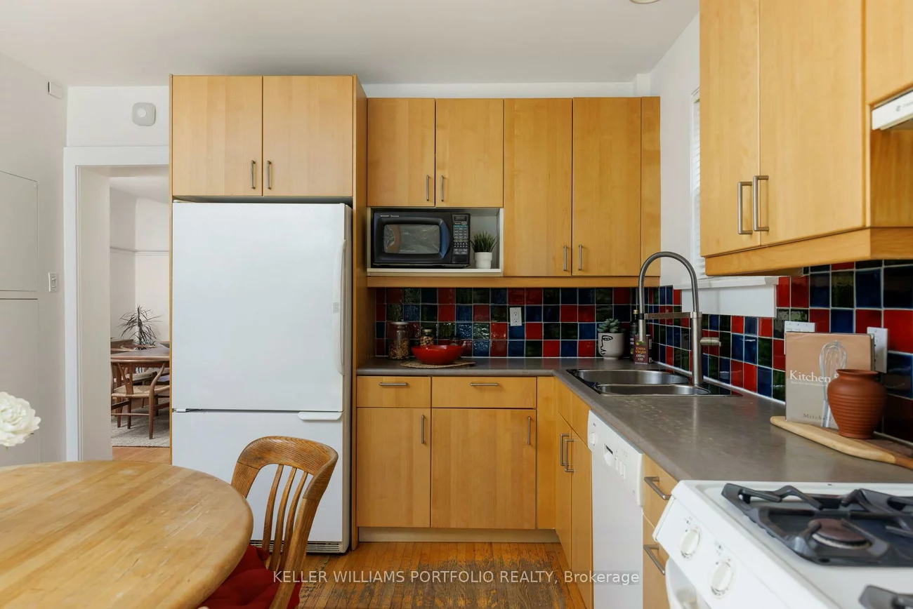 219, Howard Park, High Park-Swansea, Toronto