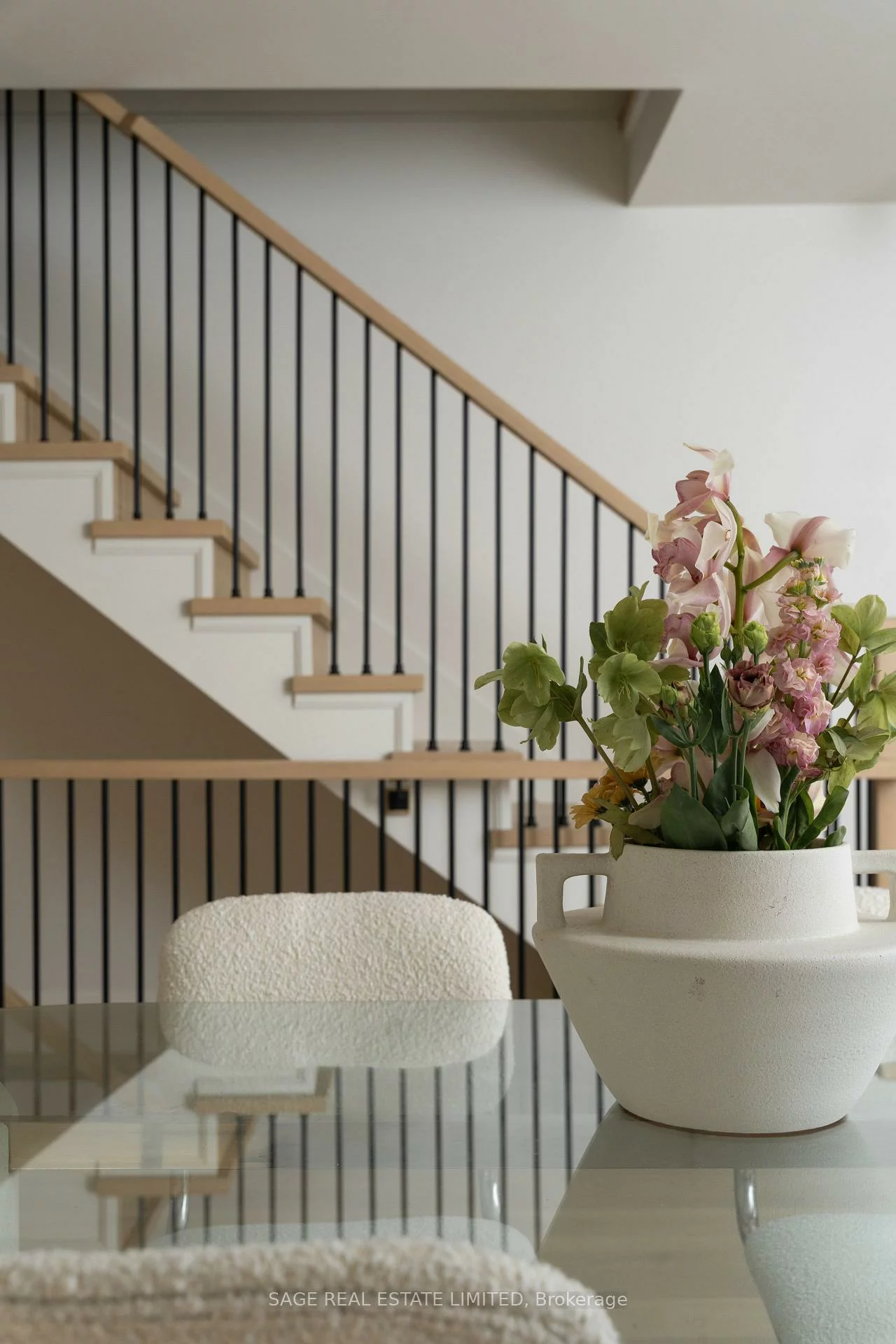 21, Galley, Roncesvalles, Toronto