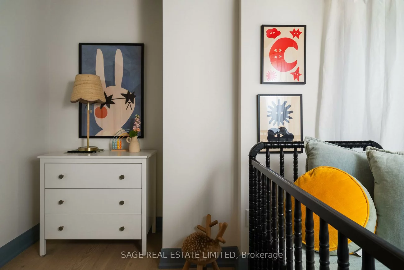 21, Galley, Roncesvalles, Toronto