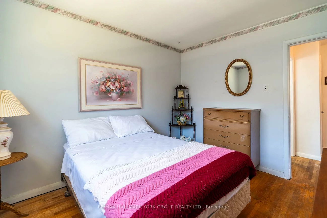 51, Eringate, Eringate-Centennial-West Deane, Toronto