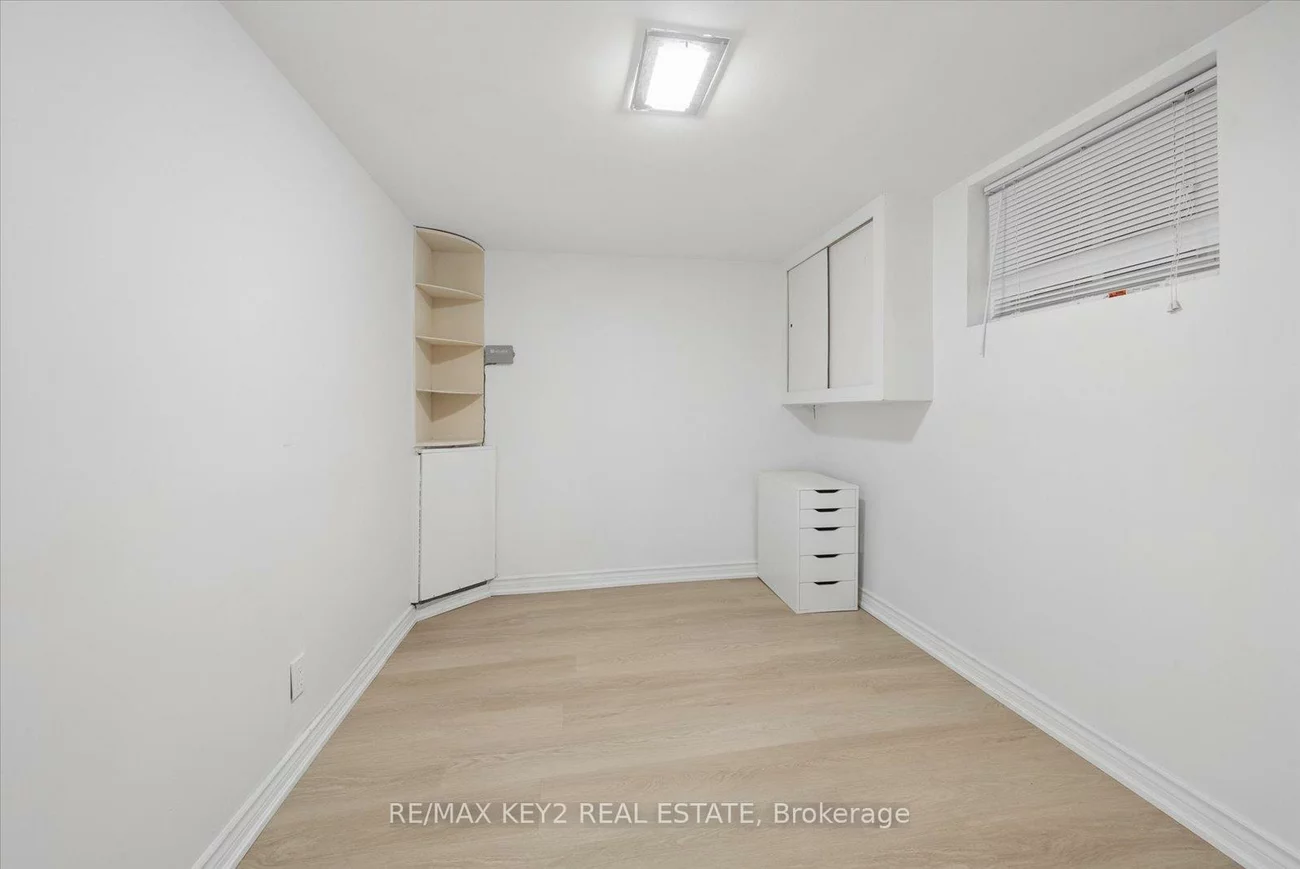 18, Jodphur, Humberlea-Pelmo Park W5, Toronto