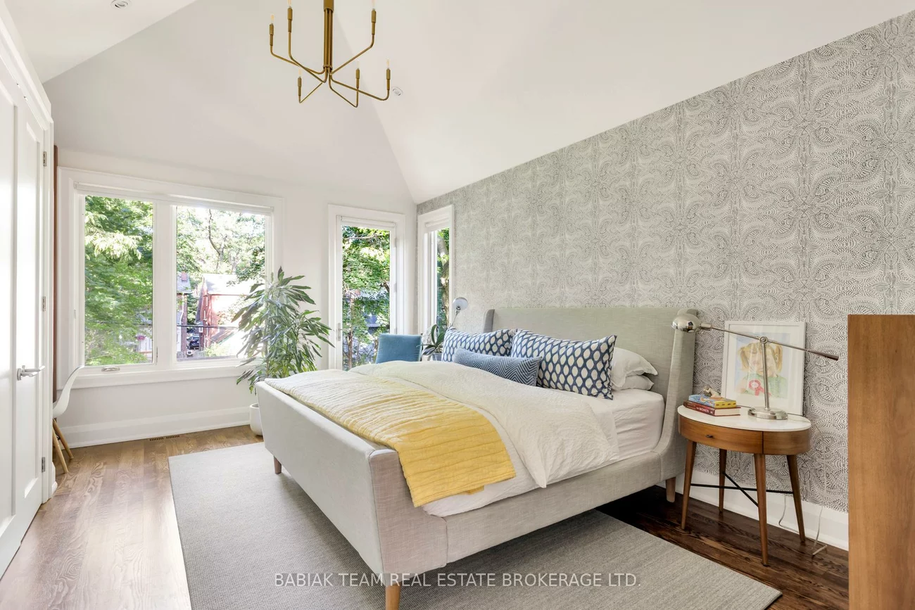 311, Armadale, Runnymede-Bloor West Village, Toronto