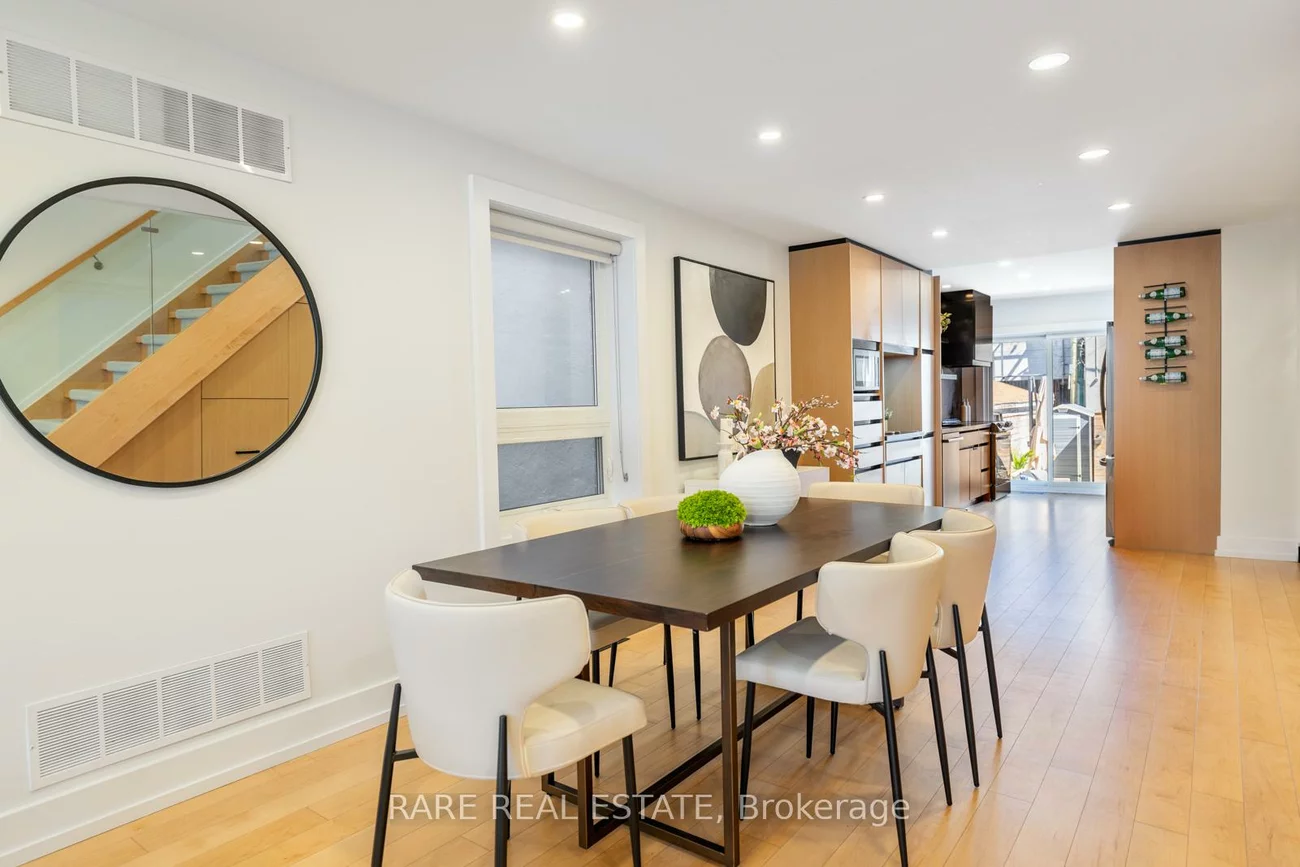 118, Mackay, Corso Italia-Davenport, Toronto