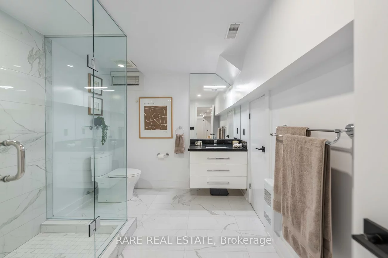 118, Mackay, Corso Italia-Davenport, Toronto