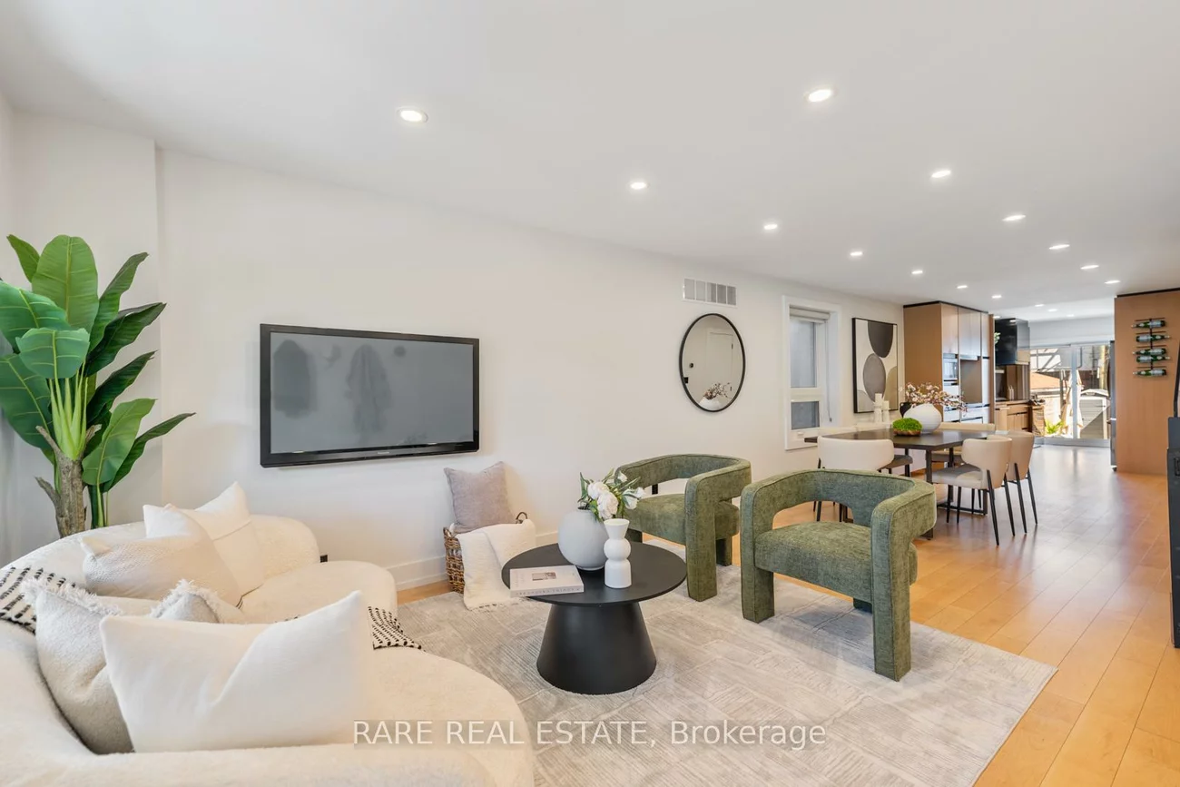118, Mackay, Corso Italia-Davenport, Toronto