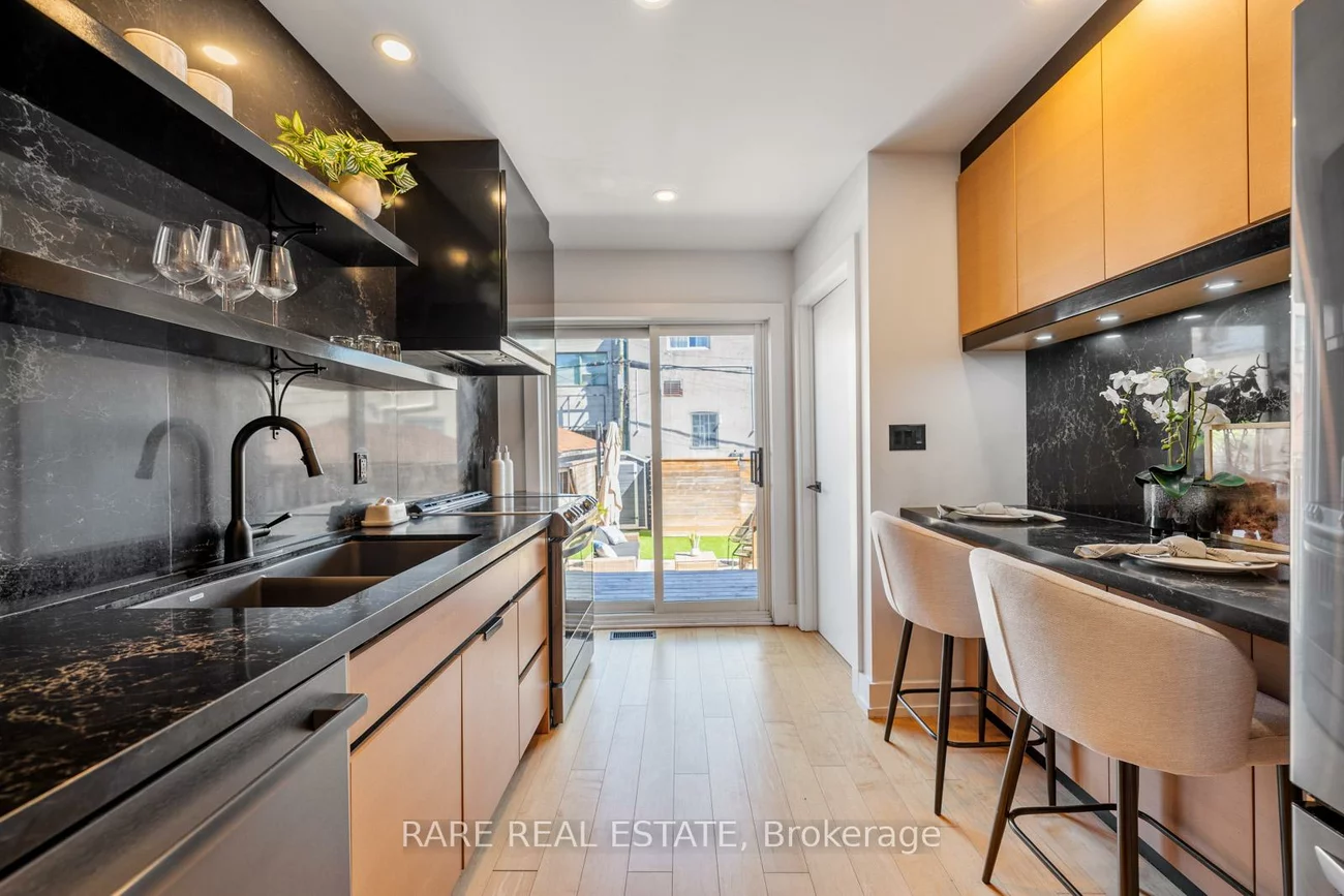 118, Mackay, Corso Italia-Davenport, Toronto