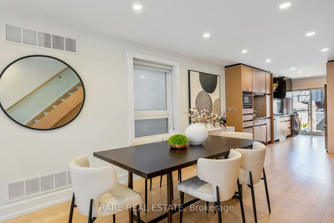118, Mackay, Corso Italia-Davenport, Toronto