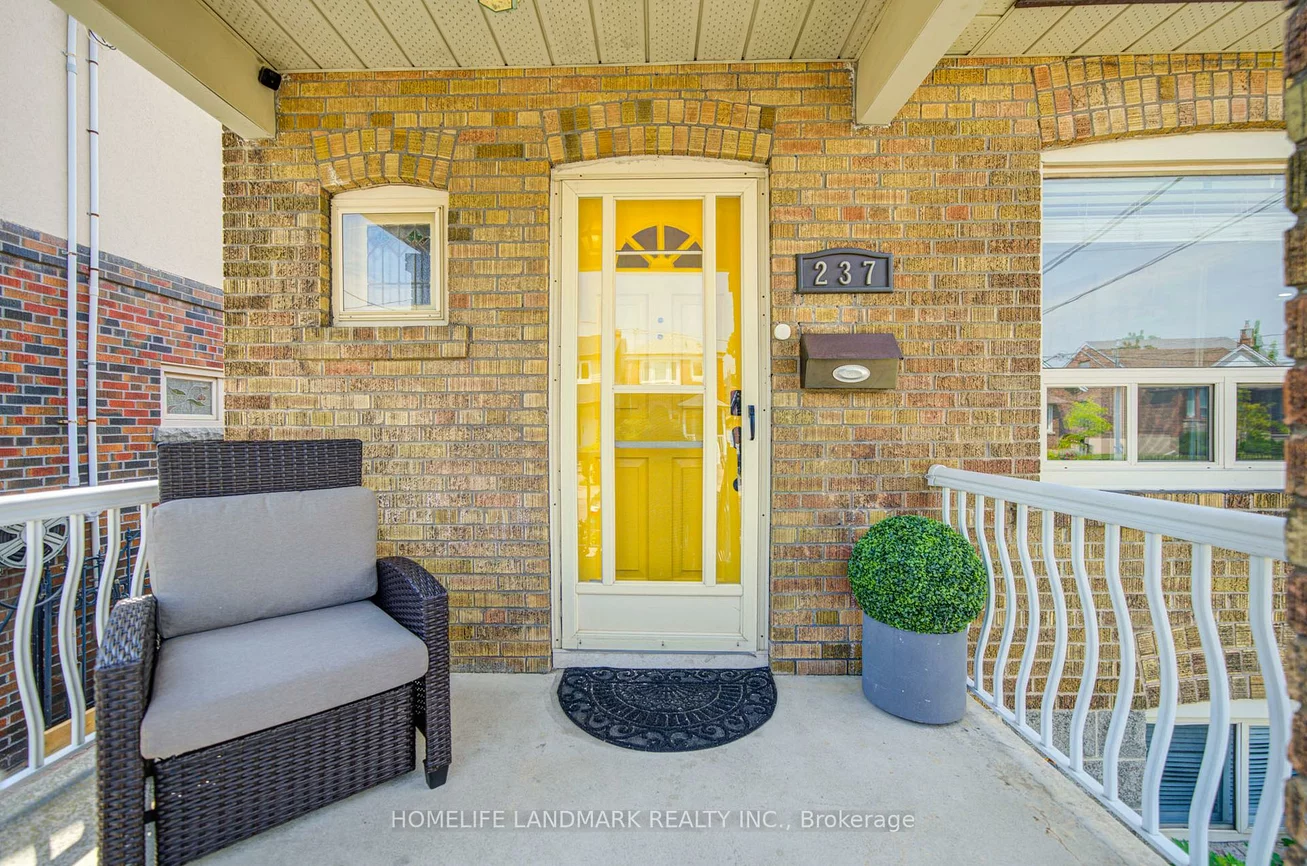 237, Belgravia, Briar Hill-Belgravia, Toronto