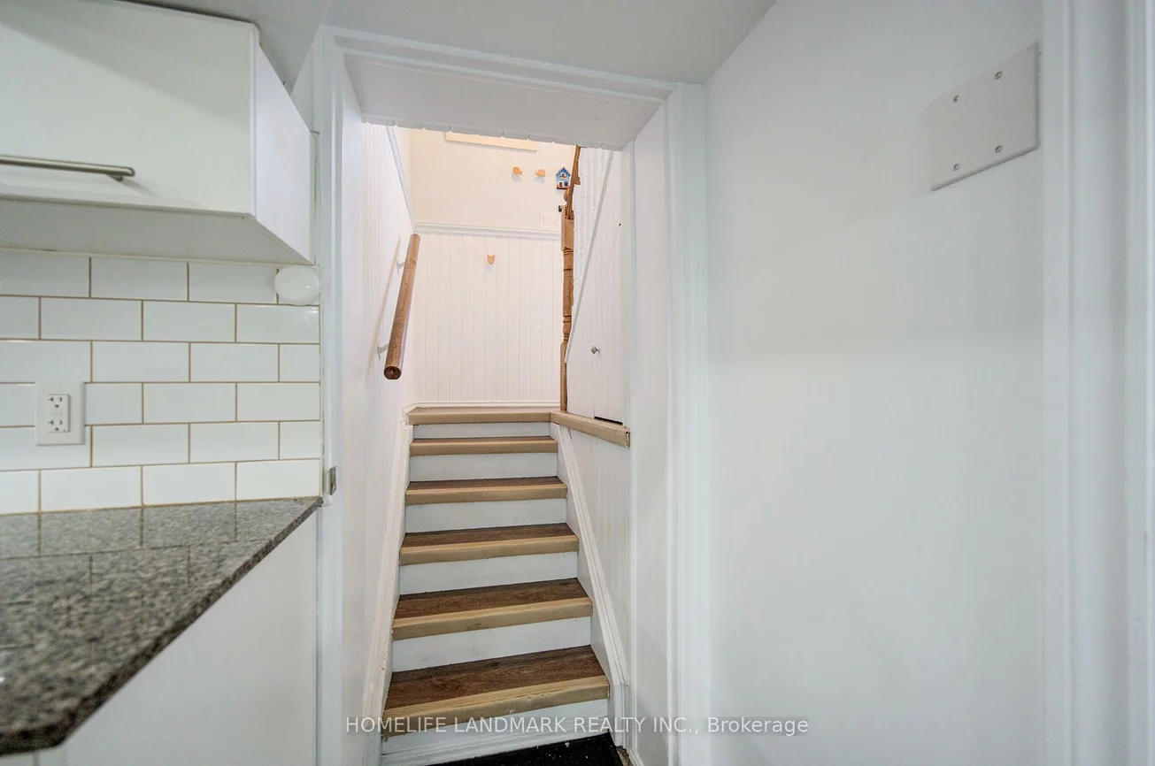 237, Belgravia, Briar Hill-Belgravia, Toronto