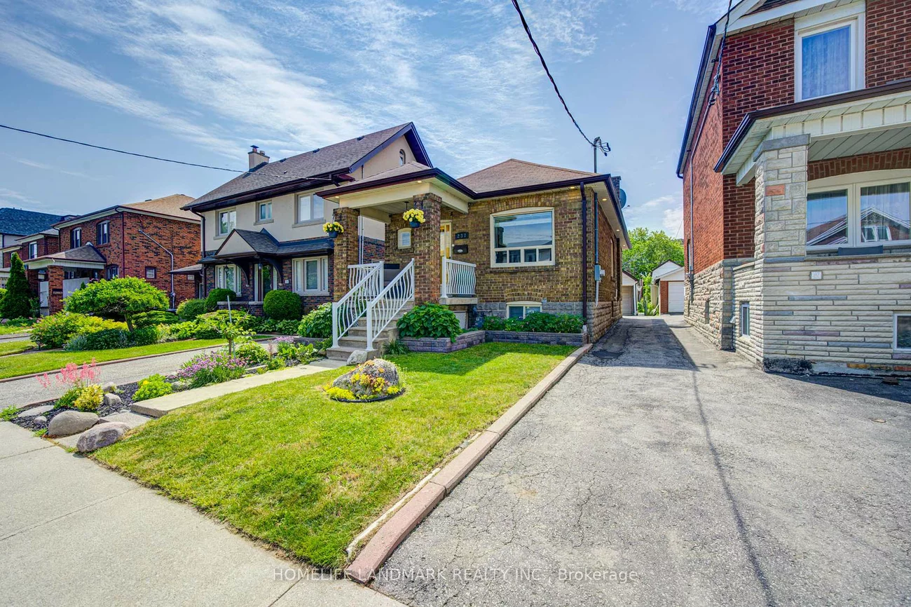 237, Belgravia, Briar Hill-Belgravia, Toronto