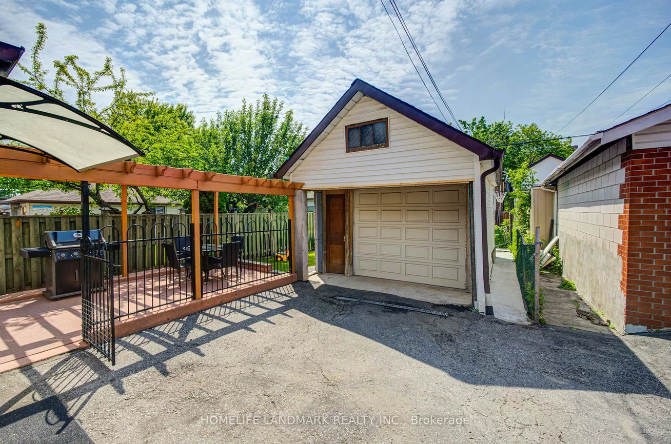 237, Belgravia, Briar Hill-Belgravia, Toronto
