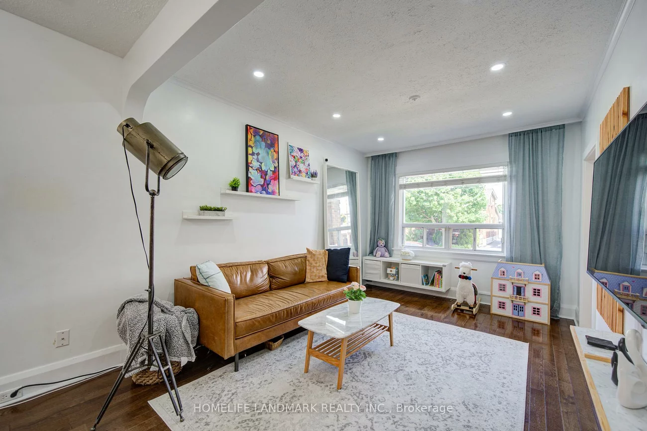 237, Belgravia, Briar Hill-Belgravia, Toronto