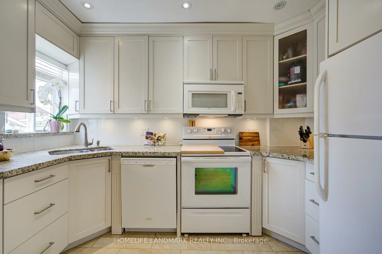 237, Belgravia, Briar Hill-Belgravia, Toronto