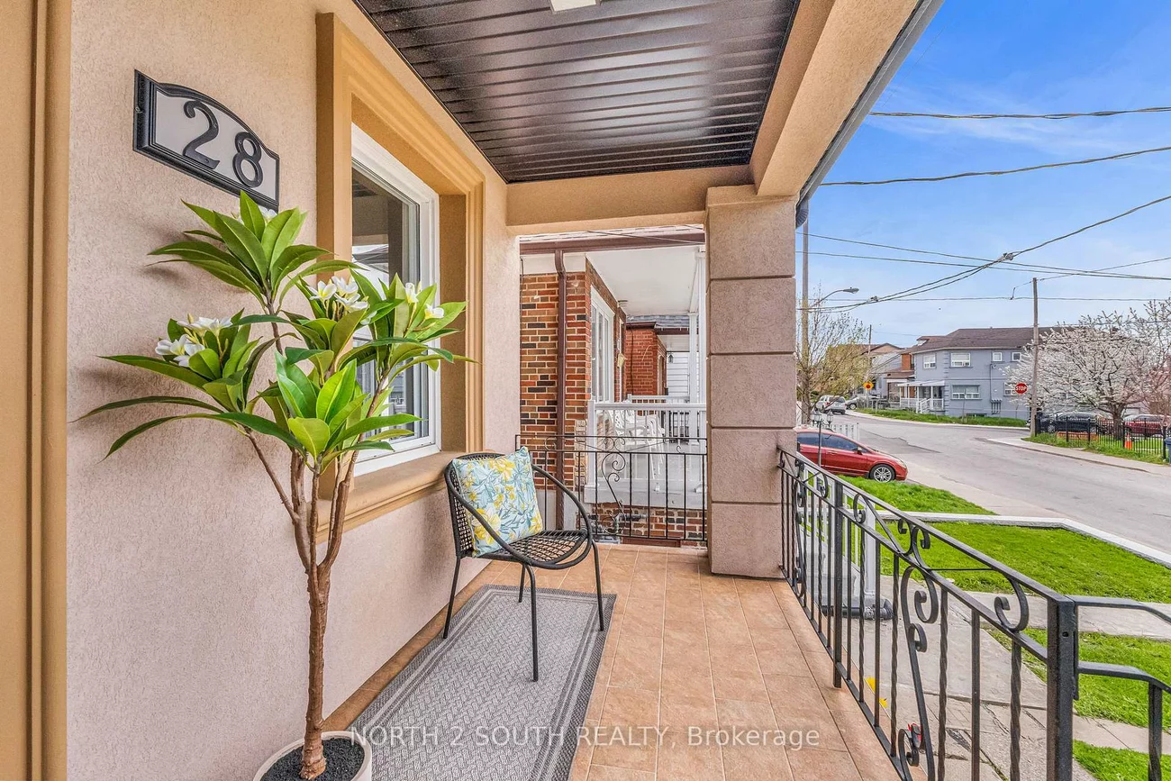 28, Teignmouth, Caledonia-Fairbank, Toronto
