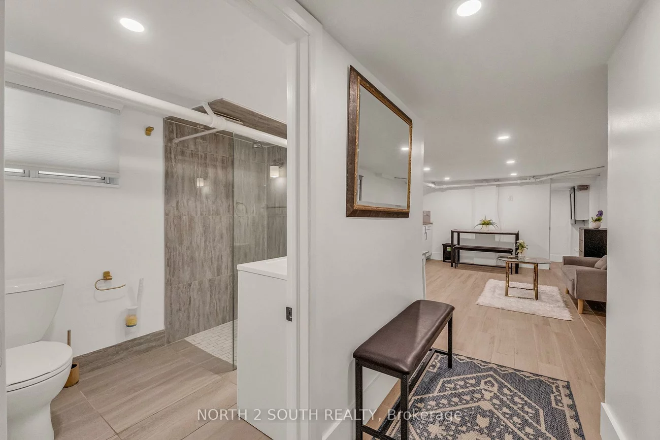28, Teignmouth, Caledonia-Fairbank, Toronto