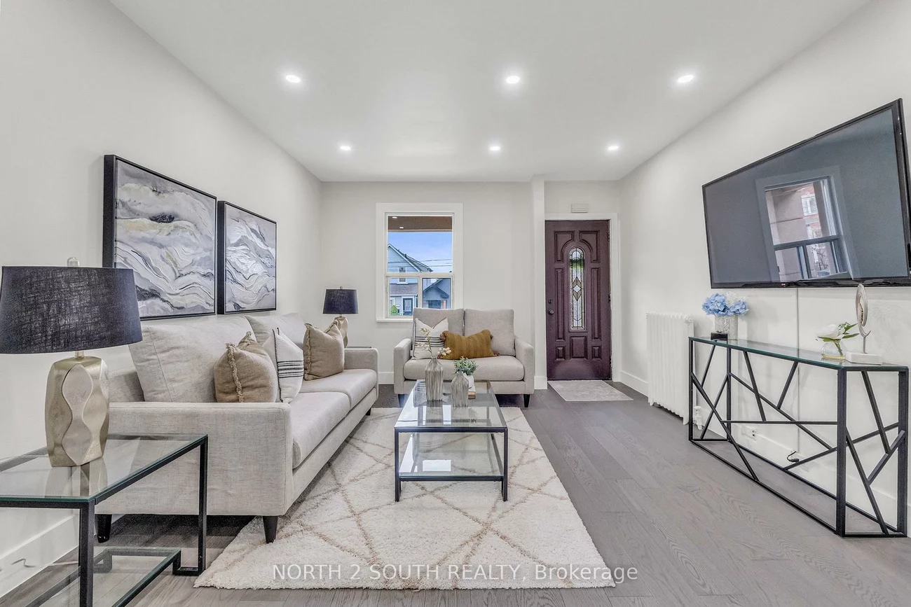 28, Teignmouth, Caledonia-Fairbank, Toronto