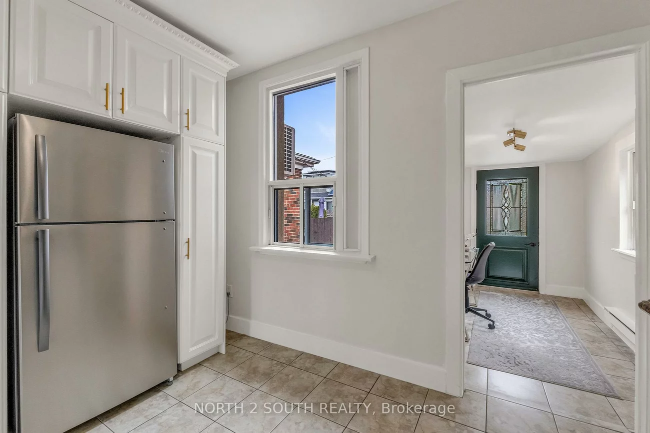 28, Teignmouth, Caledonia-Fairbank, Toronto